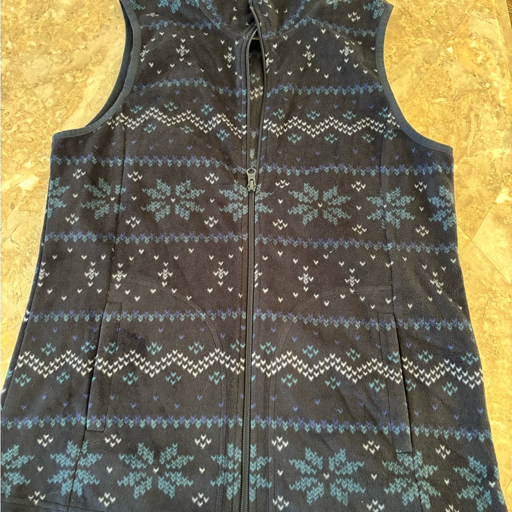 Basic Editions Men's Black and Blue Zip Up Sweater
